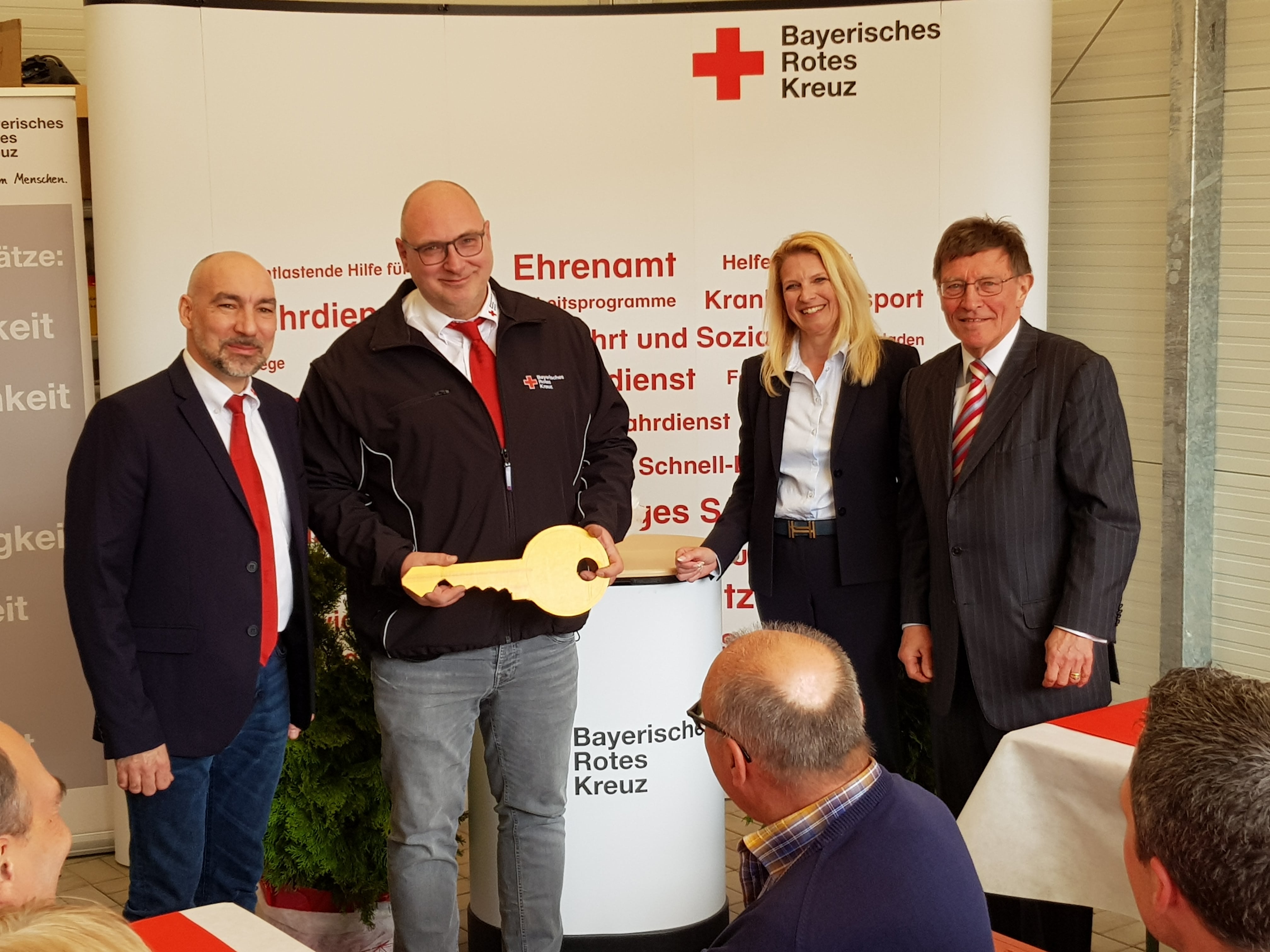 Frau Dr. Wenzel und das Bayrische Rote Kreuz